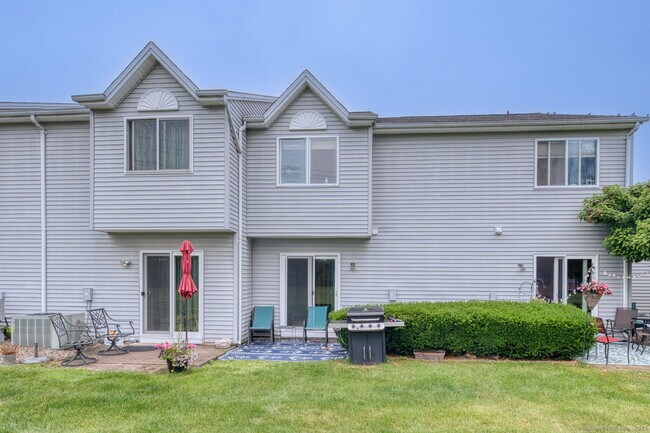 Building Photo - 155 Redstone Hl Rd