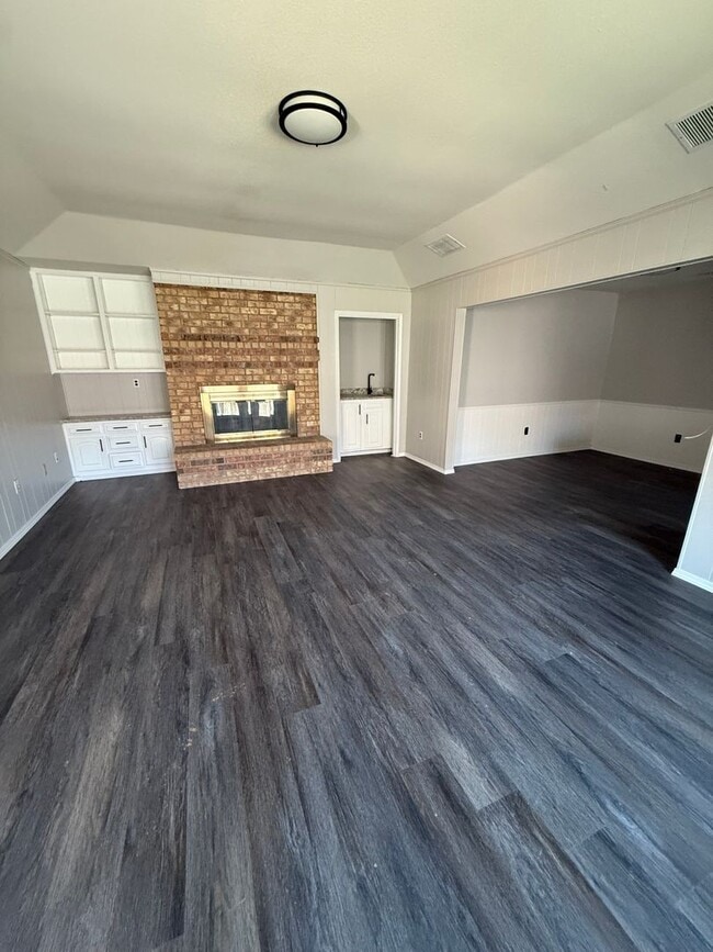 Building Photo - 7412 Lemonwood Ln