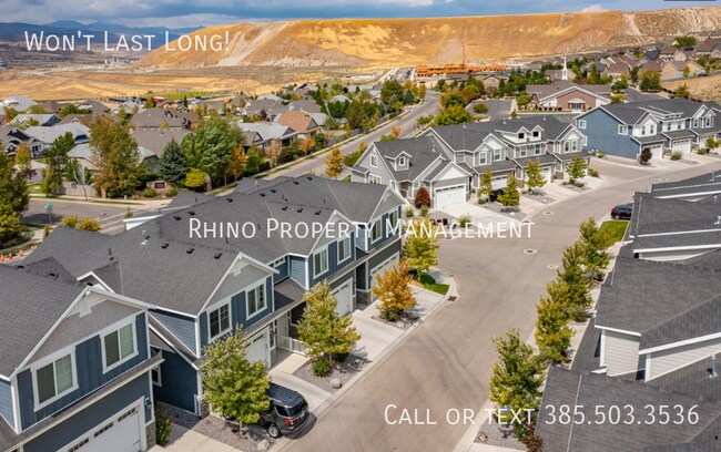 Building Photo - 4891 N Nile Dr