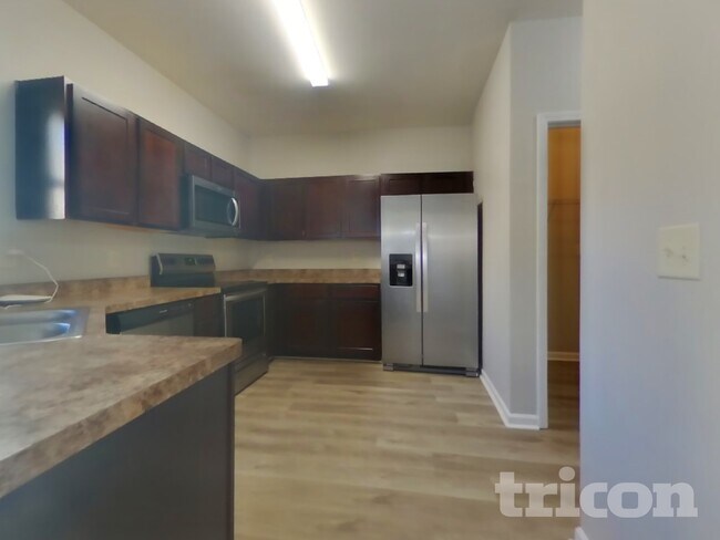 Building Photo - 30 Wyndham Ct