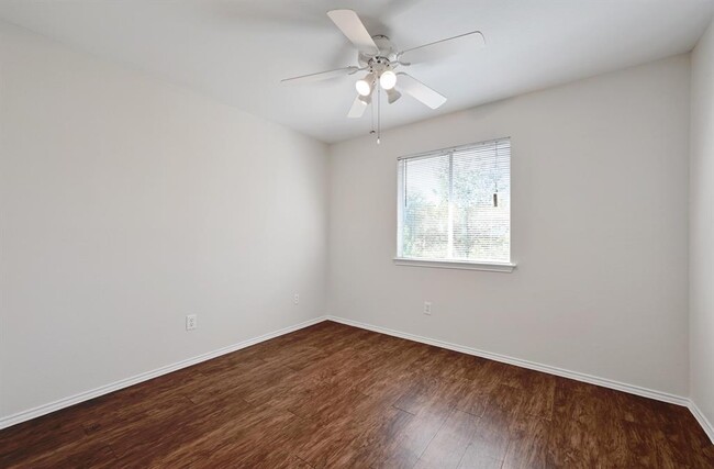 Building Photo - 14721 Yora Dr