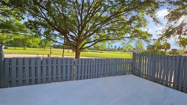 Building Photo - 8048 NW 41st Ct
