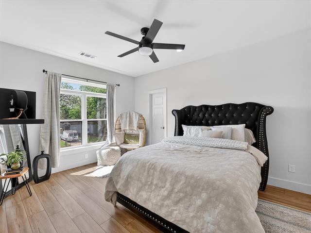 Building Photo - 1941 Glenmore Ave