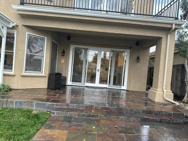 Building Photo - 4824 Longcove Dr