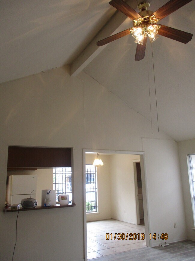 Building Photo - 10822 Lynbrook Dr