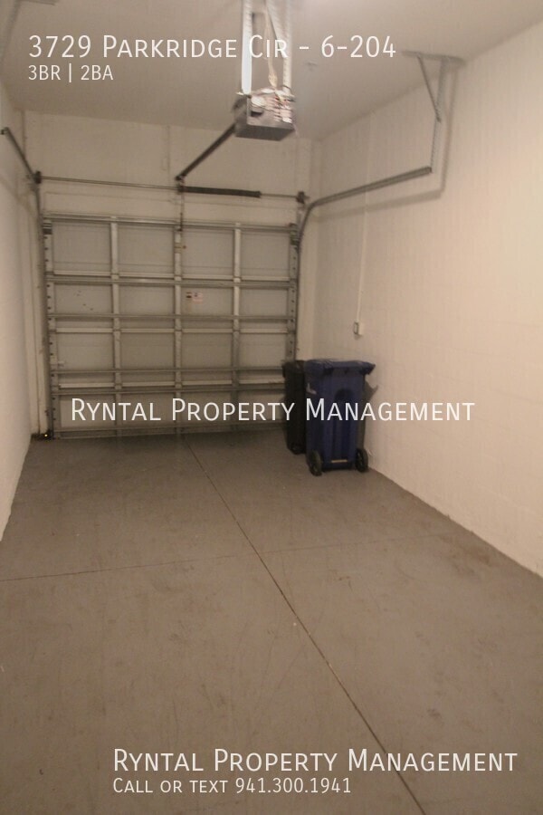 Building Photo - 3729 Parkridge Cir