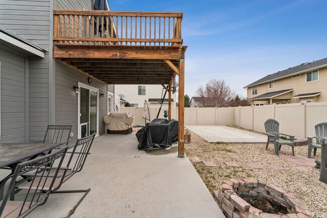 Building Photo - Spacious 4 Bed + Bonus | 3 Bath | 2,760 Sq Ft | Star, Idaho