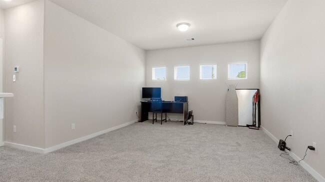 Building Photo - 1525 Blue Acer Dr