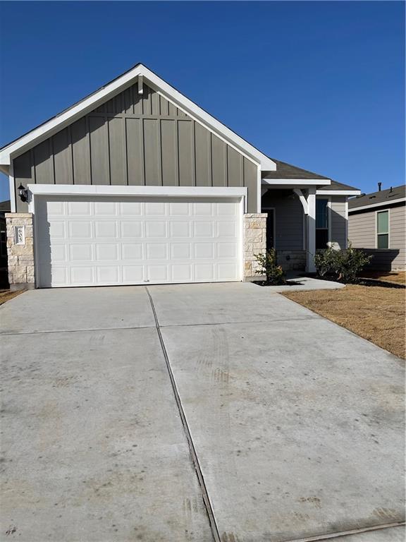 Building Photo - 605 Goat Willow Ln
