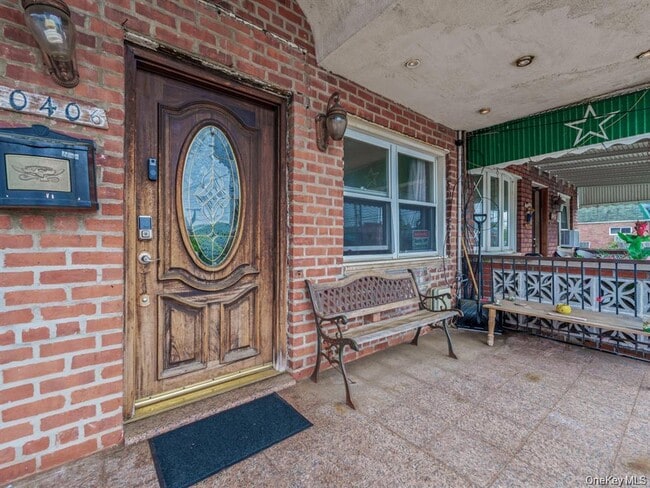 Building Photo - 10406 Avenue L