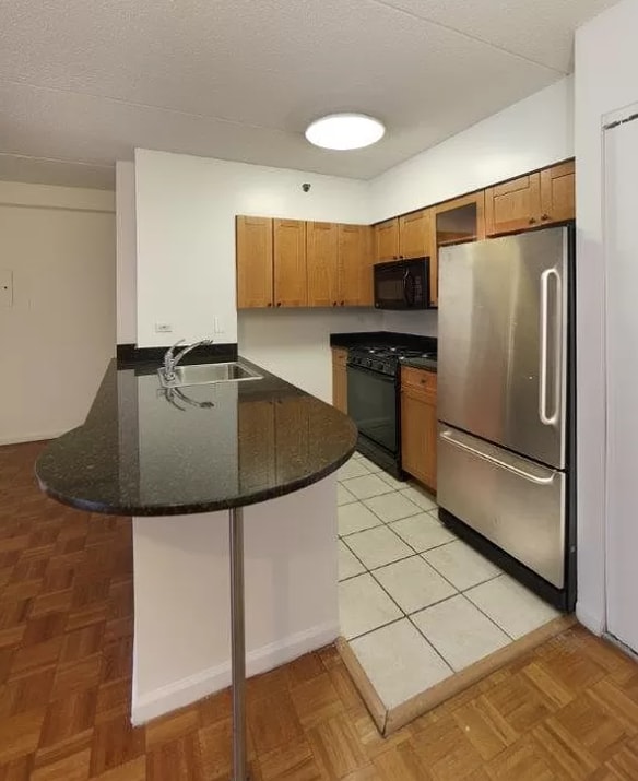 Building Photo - 358 9th Ave