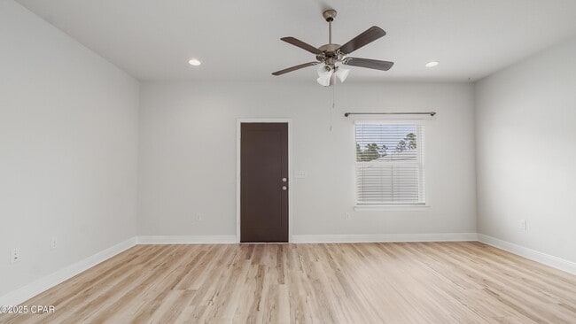 Building Photo - 7675 Shadow Lake Dr