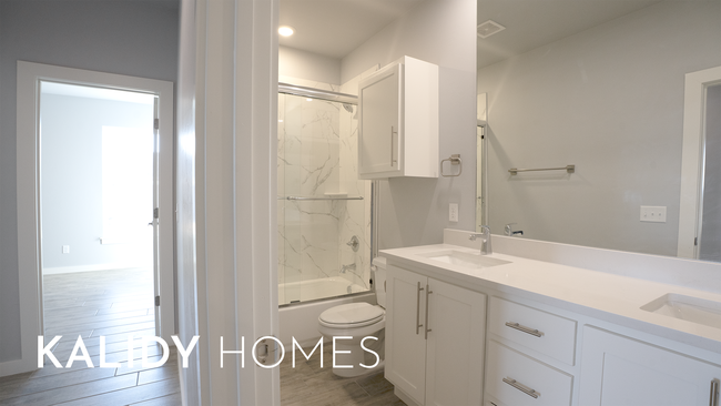 Building Photo - 305 Kirks Holw