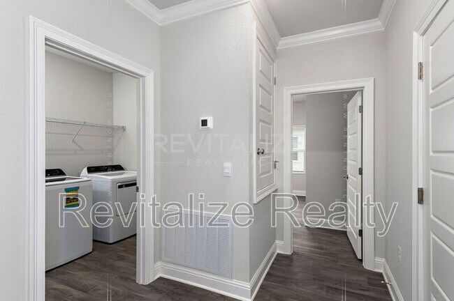 Building Photo - 14578 Dayton Cir