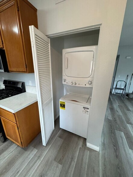 Building Photo - 9728 Marilla Dr