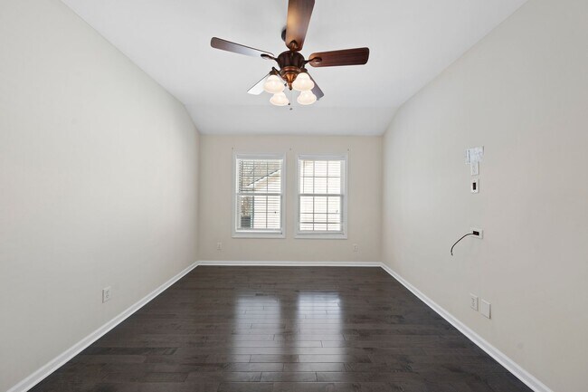 Building Photo - July Move-in, Cary Park!