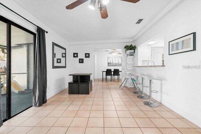 Building Photo - 2506 Bali Cir