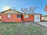 Building Photo - Cozy Broken Arrow Home