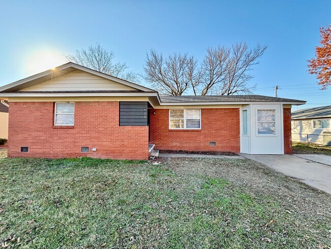 Primary Photo - Cozy Broken Arrow Home