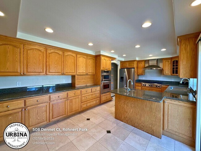 Building Photo - Expansive Rohnert Park D Section Home – Id...