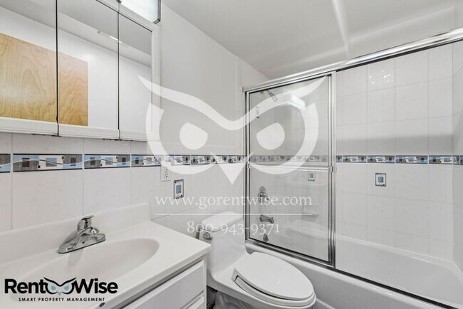 Building Photo - 190 Forest Knolls Dr