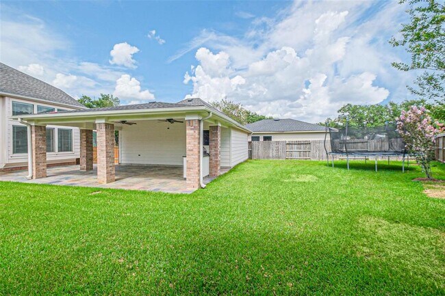 Building Photo - 12207 Salmon Creek
