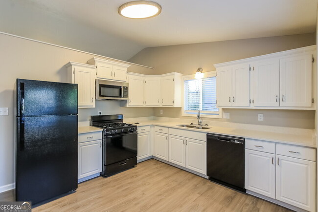 Building Photo - 3230 Revere Cir