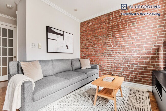 Building Photo - 221 Mott St