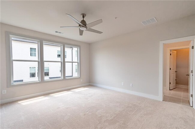 Building Photo - 1239 Waterfall Ct