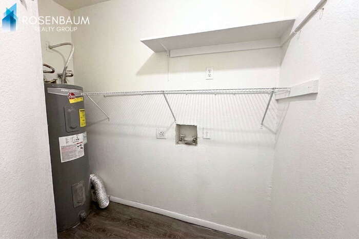 Building Photo - 1741 E Pepper Cir