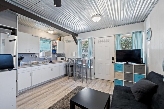 Building Photo - 5701 Shirley Dr
