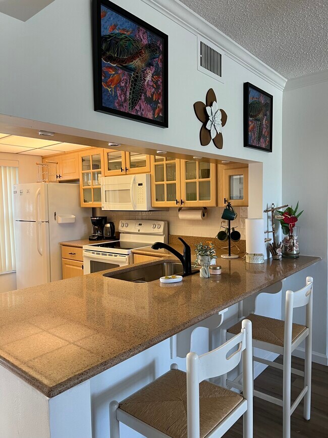 Building Photo - 6180 Sun Blvd