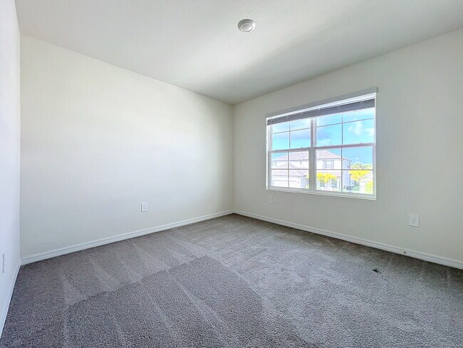 Building Photo - 12744 Lateral Root Dr