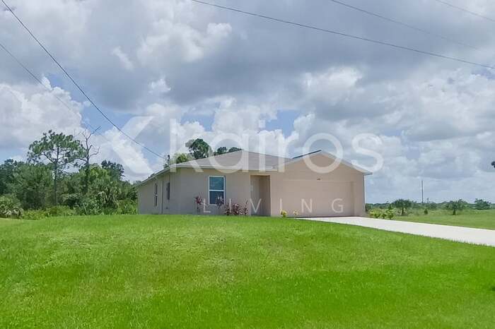 Building Photo - 4341 NW 34th Ave