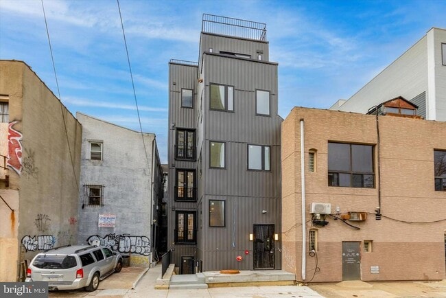 Building Photo - 245 N 12th St