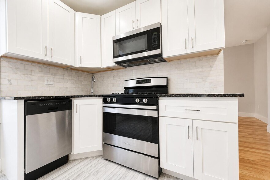 Building Photo - 54 Vermilyea Ave