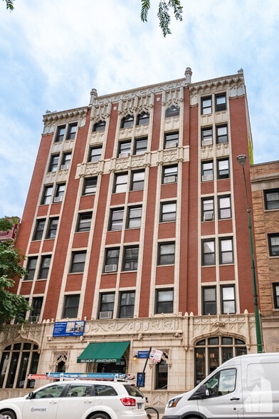 Building Photo - 501 W Belmont Ave