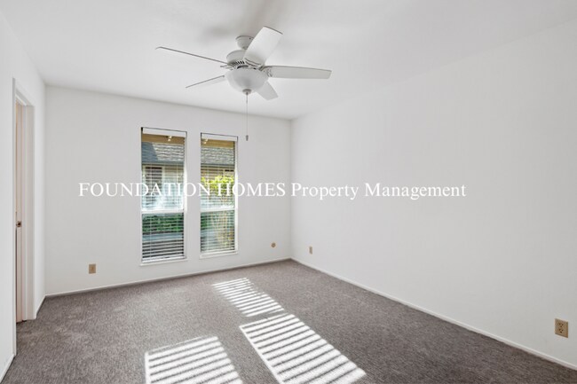 Building Photo - 158 Roundtree Blvd
