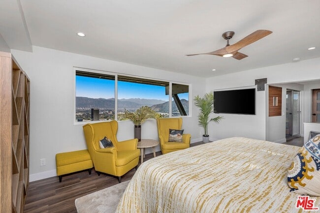 Building Photo - 3212 Wrightwood Dr