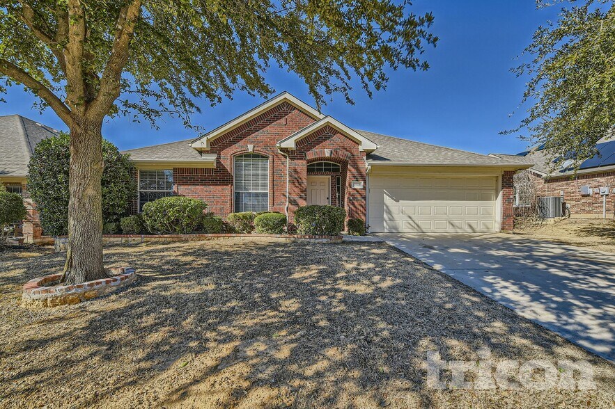 Building Photo - 2615 Hardwood Trail