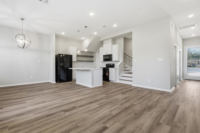 Building Photo - 9912 Clark Cyn Ln