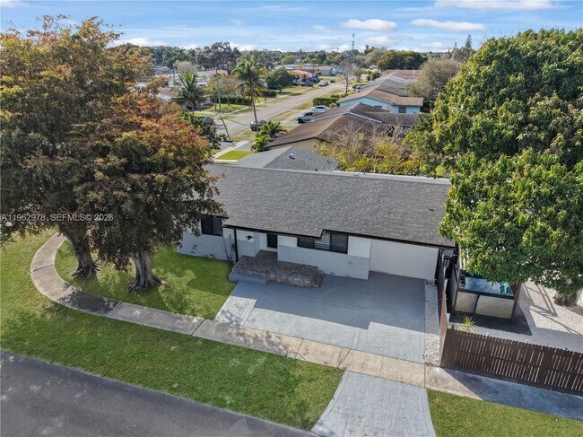 Building Photo - 7501 Raleigh St