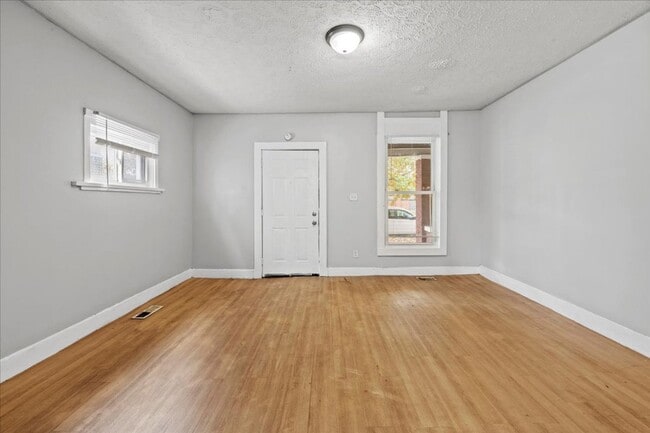 Building Photo - 38 N Grant Avenue - $875/mo.