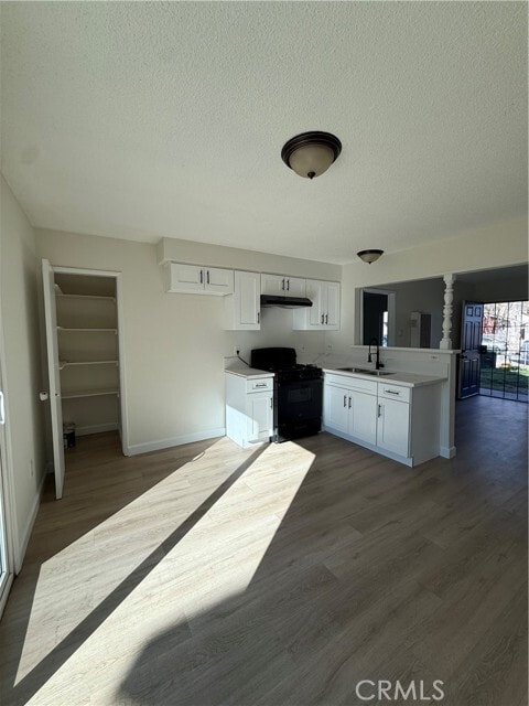 Building Photo - 558 S Benjamin St