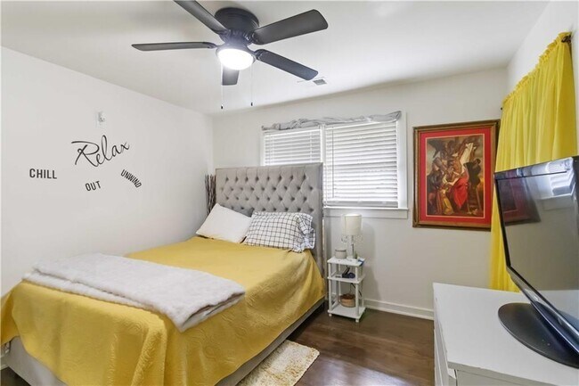 Building Photo - 2327 Young Rd