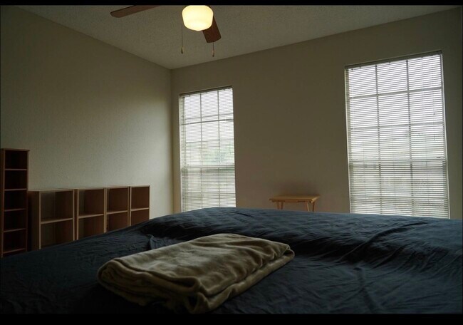 Building Photo - 7575 Cambridge St