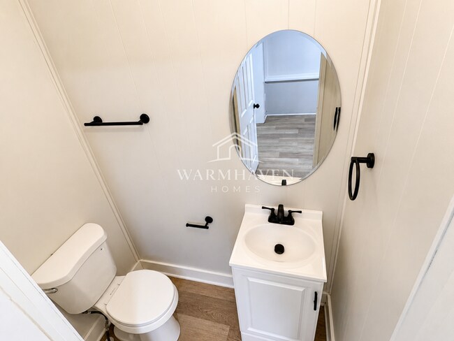 Building Photo - 1263 W Waterloo Rd