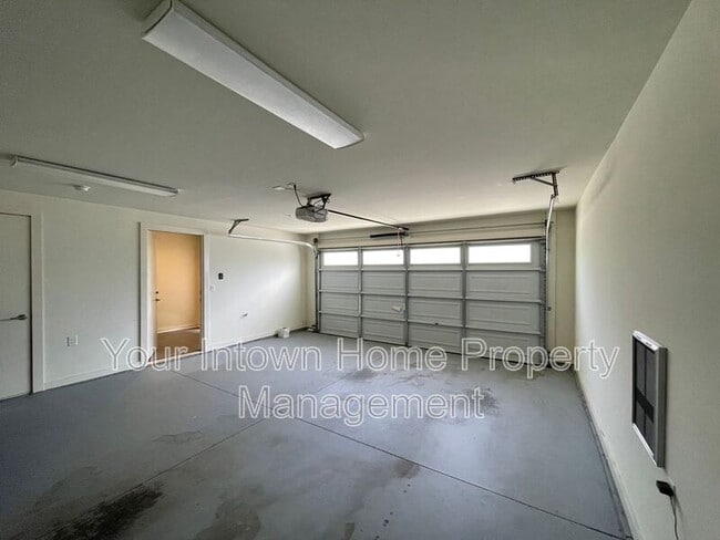 Building Photo - 504 Rankin St NE