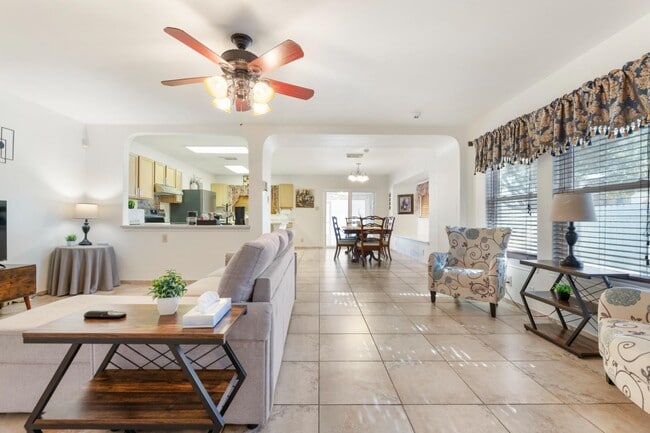 Building Photo - 9306 Maverick Pass