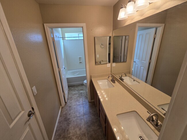 Building Photo - 6072 S Tucana Ln